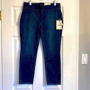 Never worn! NYDJ pull on jeans, skinny ankle length, with small slits at ankle